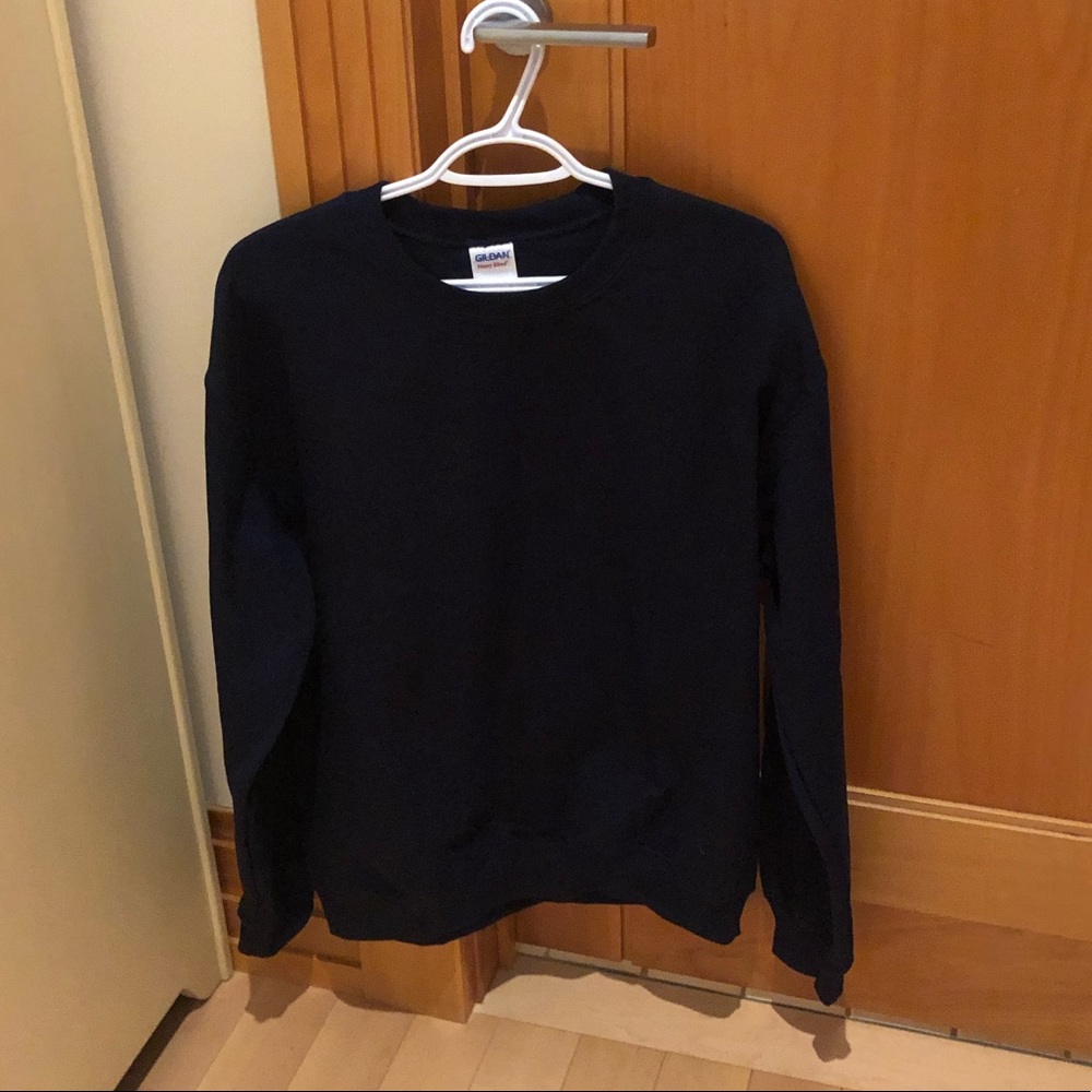 Gildan crewneck